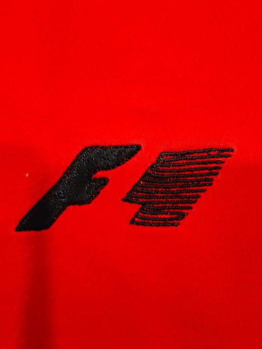 T-shirt oficial da Ferrari formula 1  tam. M em excelente estado