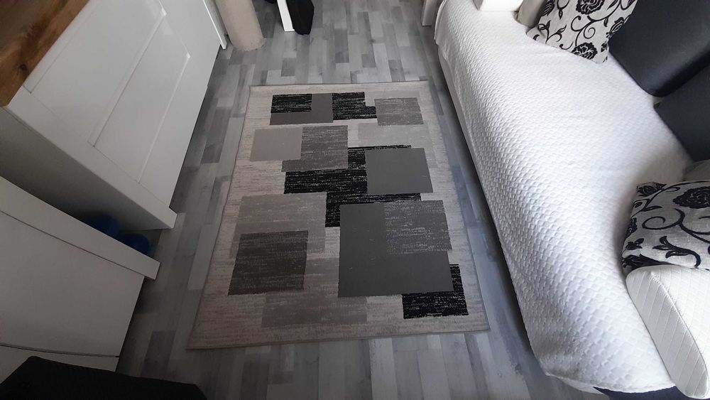 Sprzedam Dywan b. Dobry stan