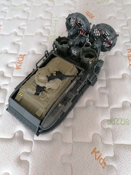 Military vehicle