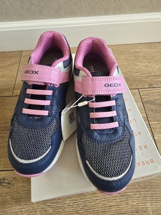 Кроссовки Geox 30, 31,32,33,  Clark's