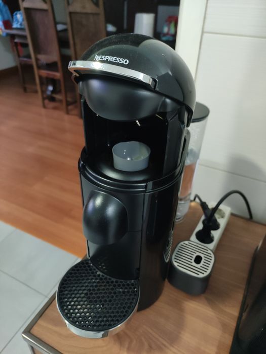 Máquina de café Nespresso Vertuo automática