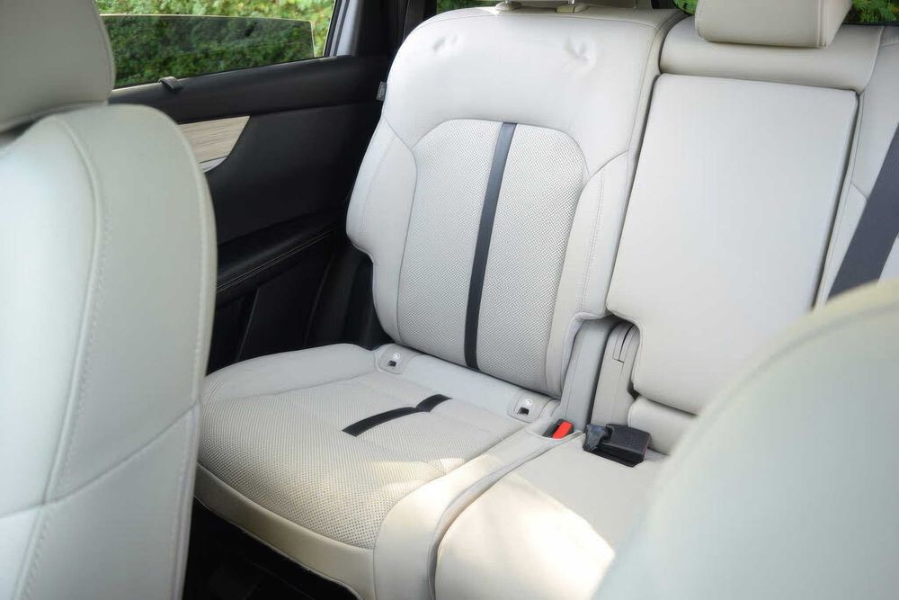 Mazda CX-70 PHEV Premium Plus      2025