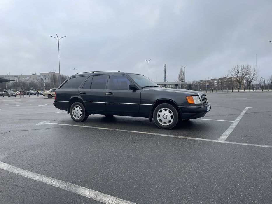 Мерседес бенс 124