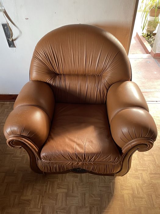 Conjunto 3 Sofás em Pele