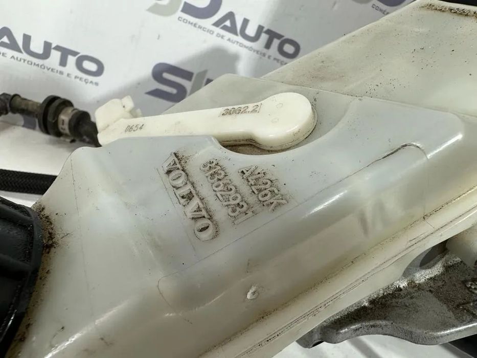 Servofreio + Bomba Travões - Volvo V40