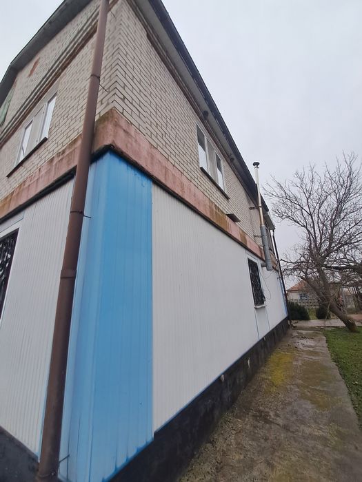 Продам добротний  будинок