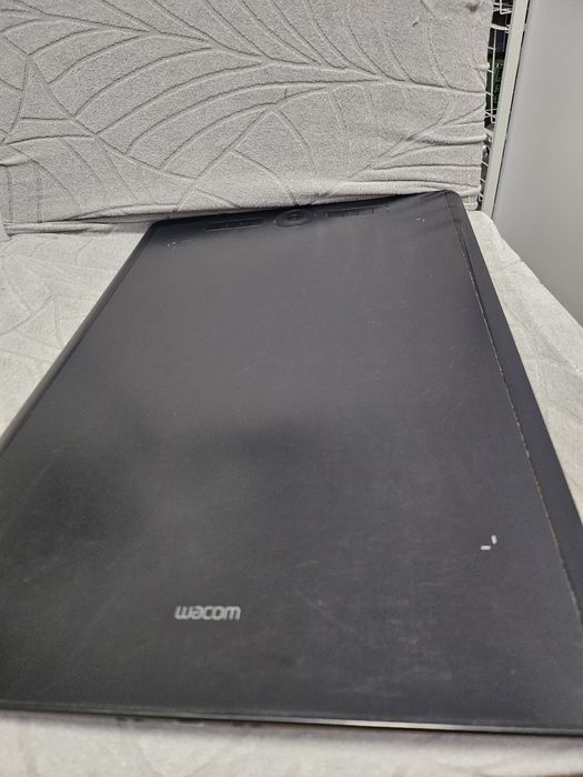 Графічний планшет Wacom Intuos Pro L PTH-860