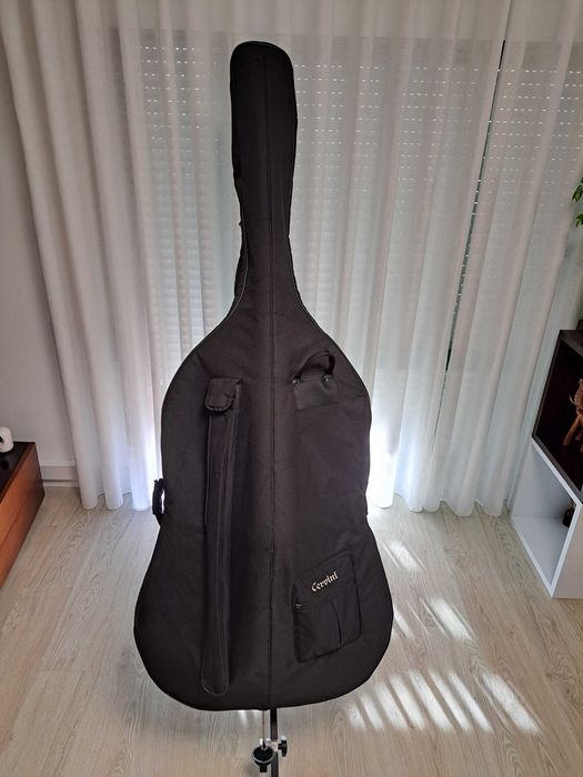 Vendo contrabaixo 1/2 .