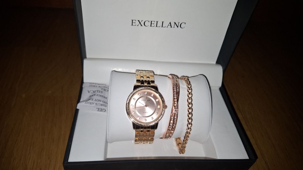 Conjunto Excellanc – Relógio e 2 Pulseiras em Rose Gold.