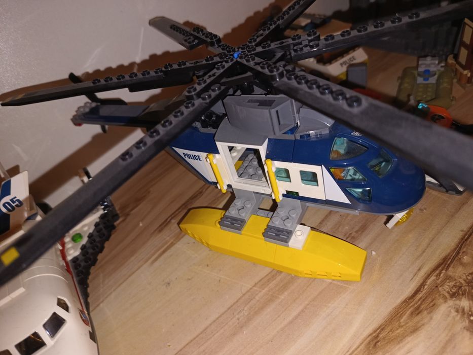 Klocki LEGO, zestawy LEGO, różnego rodzaju + instrukcje