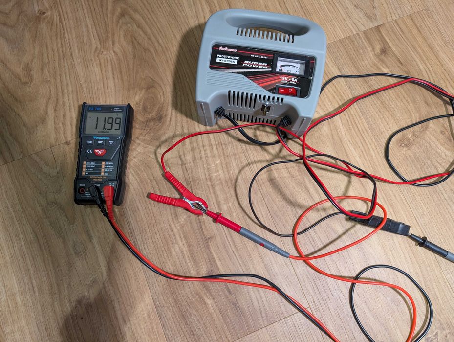 Prostownik 12V 4A (6A RMS) 20-80Ah DOSTAWA GRATIS