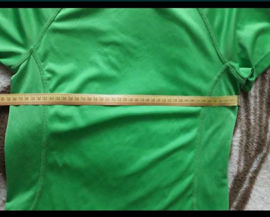 Фірмові футболки для спорту