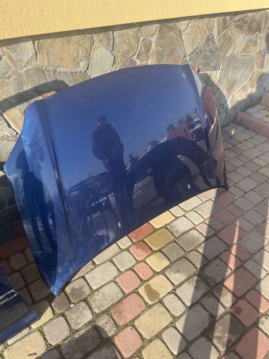 Двері тойота авенсіс