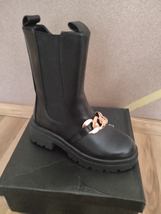Nowe czarne botki wiosenne