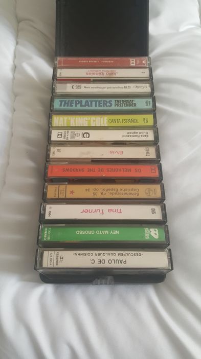 Caixa porta cassetes K7