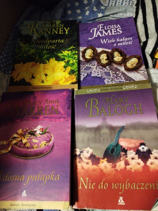 Romans historyczny cztery książki