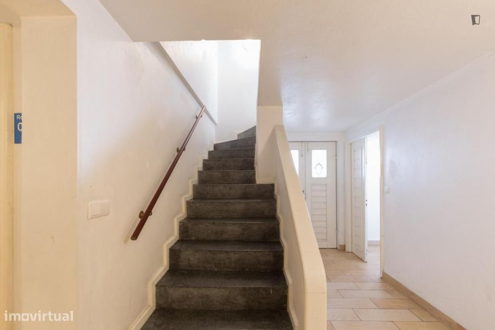Quarto - localizado em Paranhos Porto