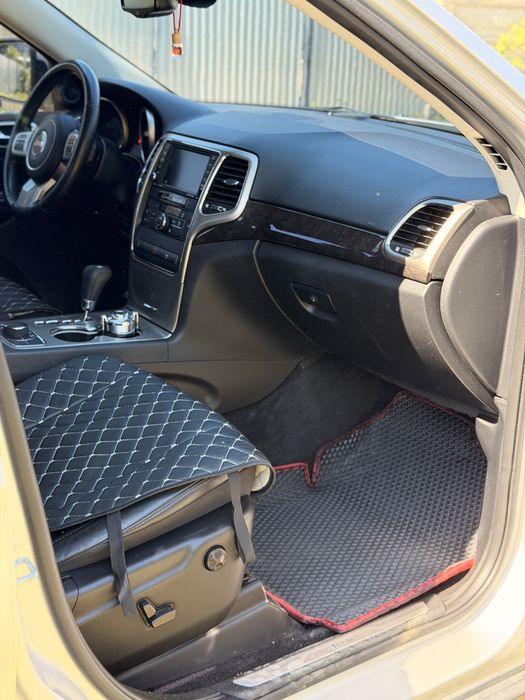 Jeep Grand Cherokee 2011 рік 3.0 дизель