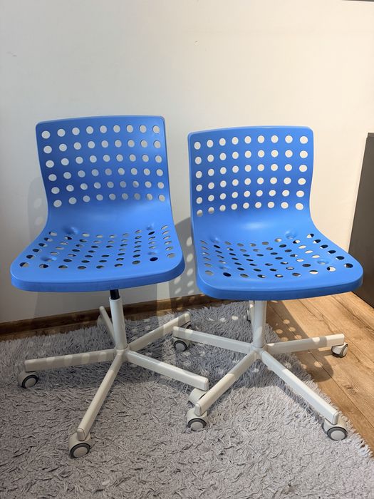 2 krzesła obrotowe biurkowe IKEA dziecięce, młodzieżowe piłka GRATIS