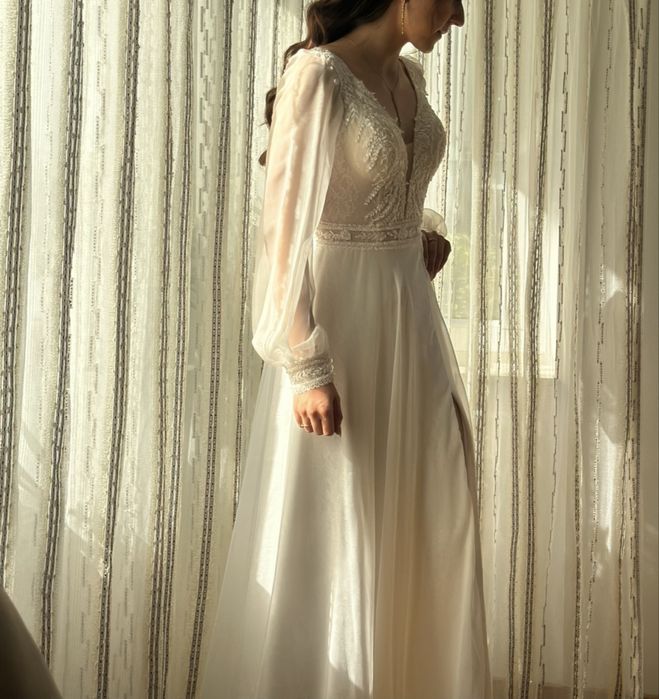 Romantyczna suknia ślubna biala długie ręlawy