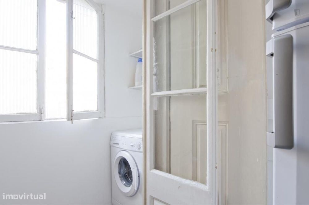 Quarto - localizado em Alcântara Lisbon