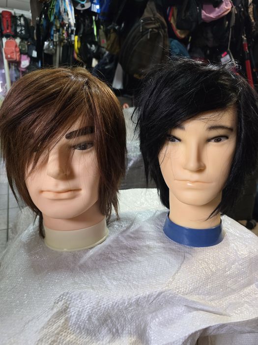 Манекен голови з волоссям