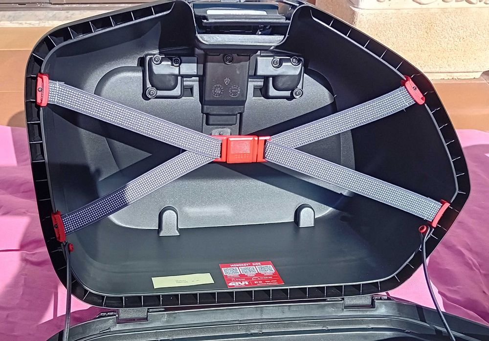 Malas Laterais GIVI V35 Tech Monokey