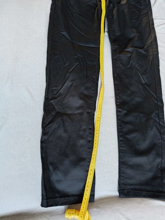 Sprzedam chłopięce spodnie czarne,sportowo-eleganckie rozm.158