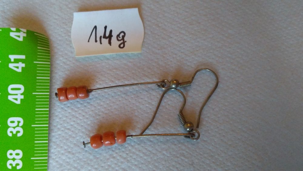 Kolczyki srebrne stylowe z koralem w cenie 160 zł