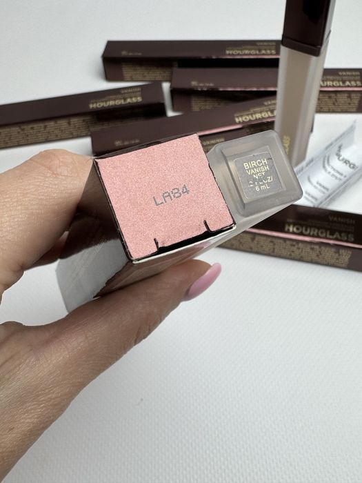 Консілер від темних кіл Hourglass Birch /Cotton коректор для обличчя