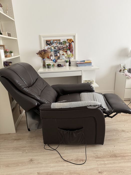 Cadeirão elétrico castanho