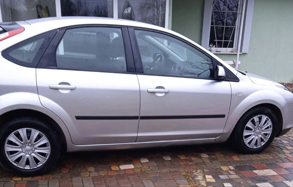 Форд фокус , свіжопригнаний з Німеччини 1,6 бензин