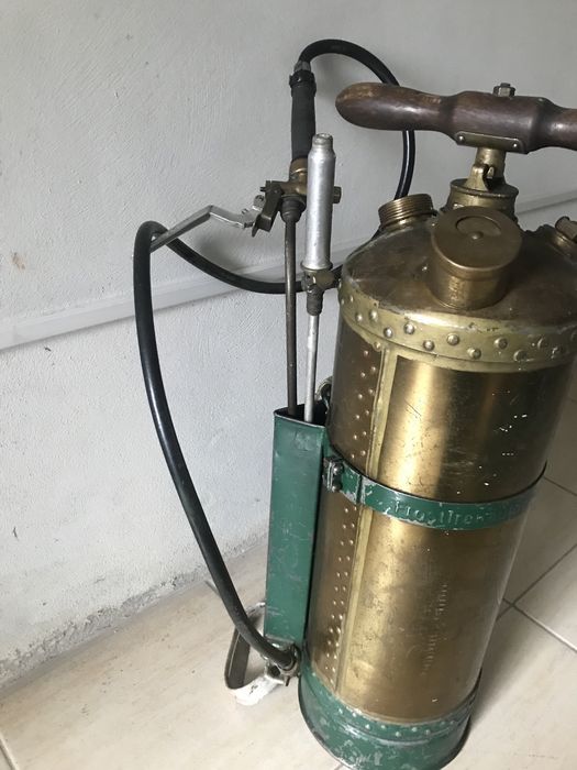 Maquina de sulfatar antiga