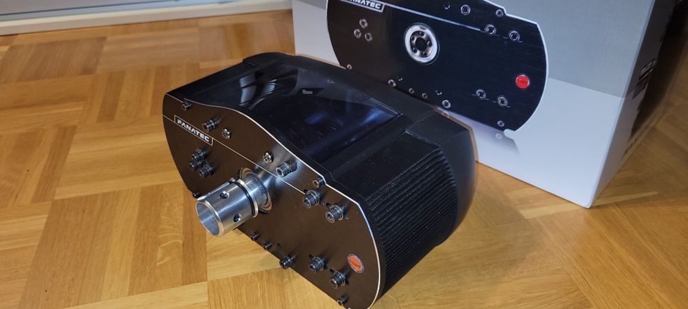 Fanatec ClubSport CSW 2.5 + kierownica  Porsche 918 RSR