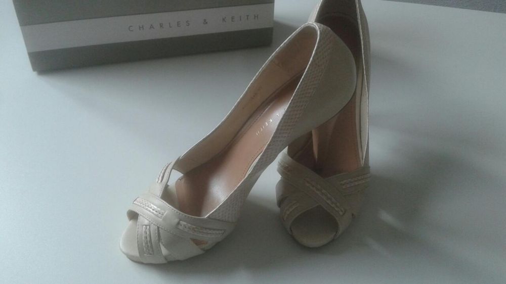 Szpilki nude (beżowe) rozm.37