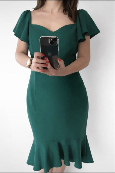 Śliczna sukienka zielona Mohito L