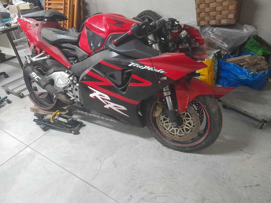 Honda cbr 954 acidentada