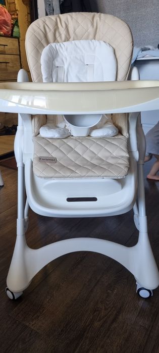 Стільчик для годування Carrello Caramel