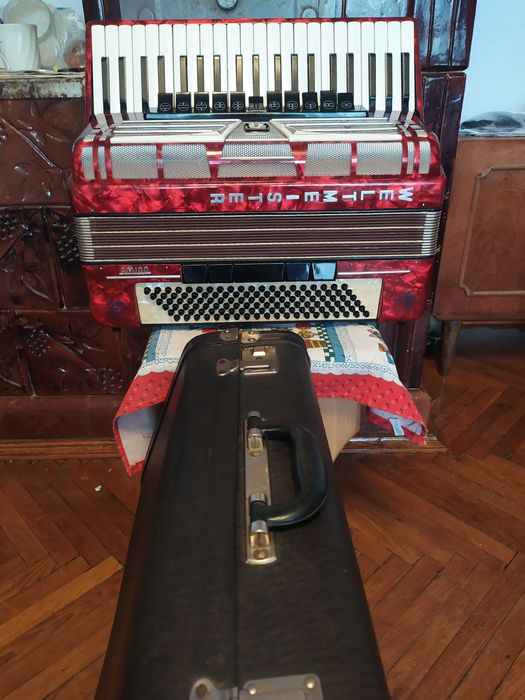 Продам баян Тула 205.