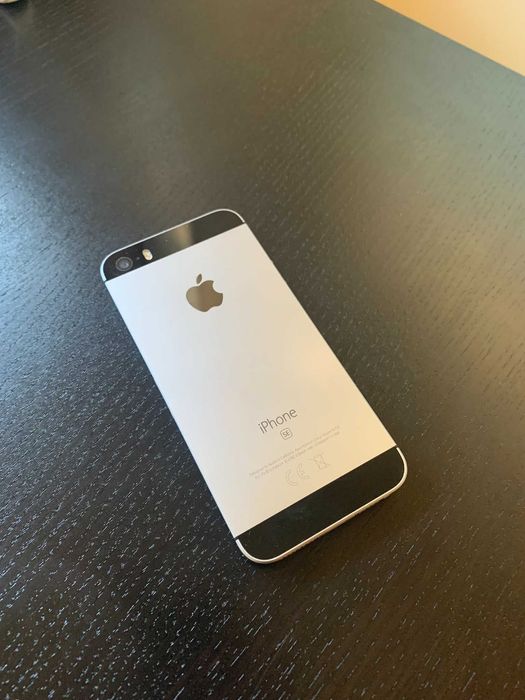 iPhone SE 32GB Space Gray