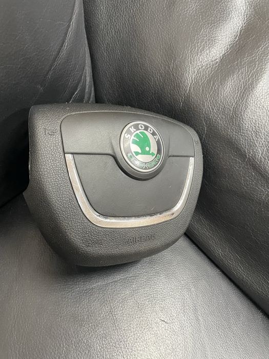 Руль Škoda Superb 2