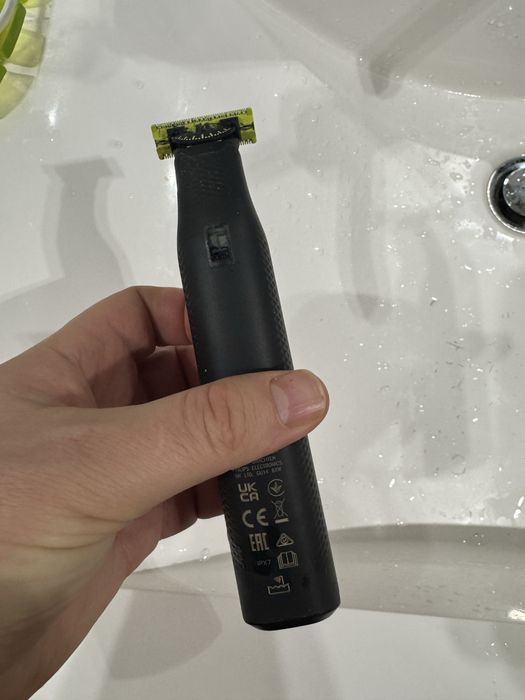 Електростанок  Philips OneBlade Pro 360