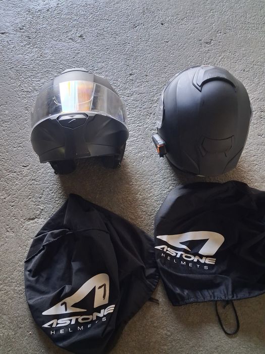 Vende casacas +capacetes mota