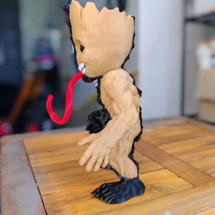 Figure Groot x Venom (Custom) – Pintado à Mão