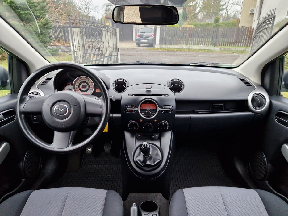 Piękna Mazda 2. 1.3 benzyna, klima