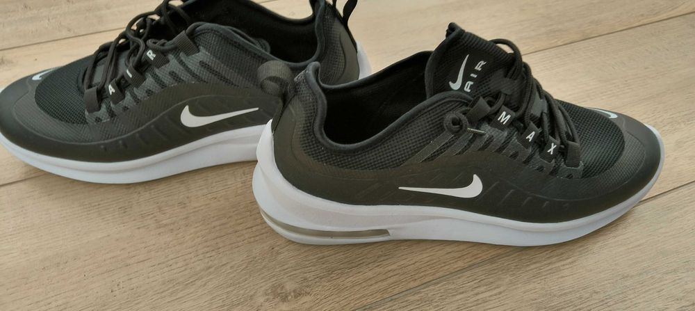 Nike Air Max Axis