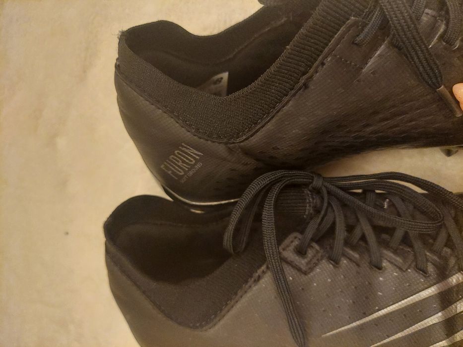 Butu sportowe korki New Balance Furon Soft Ground 42Furon Soft Ground