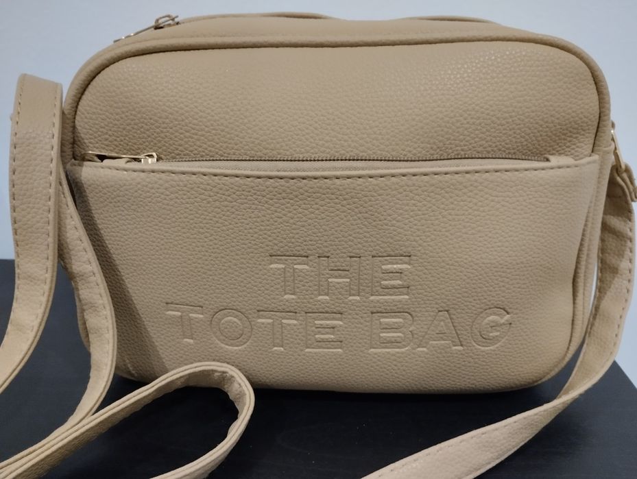 Mala tiracolo The Tote  Bag cor camel nova.
