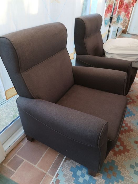 Cadeirão reclinável com pousa pés