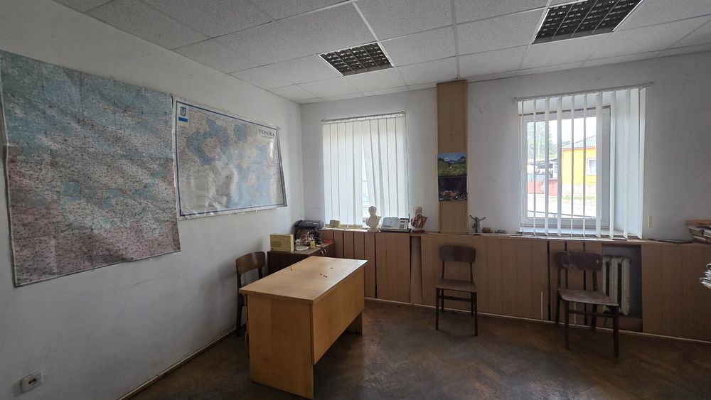 Продаж будівлі 452 м.кв. + 20,7 соток, Коростишів